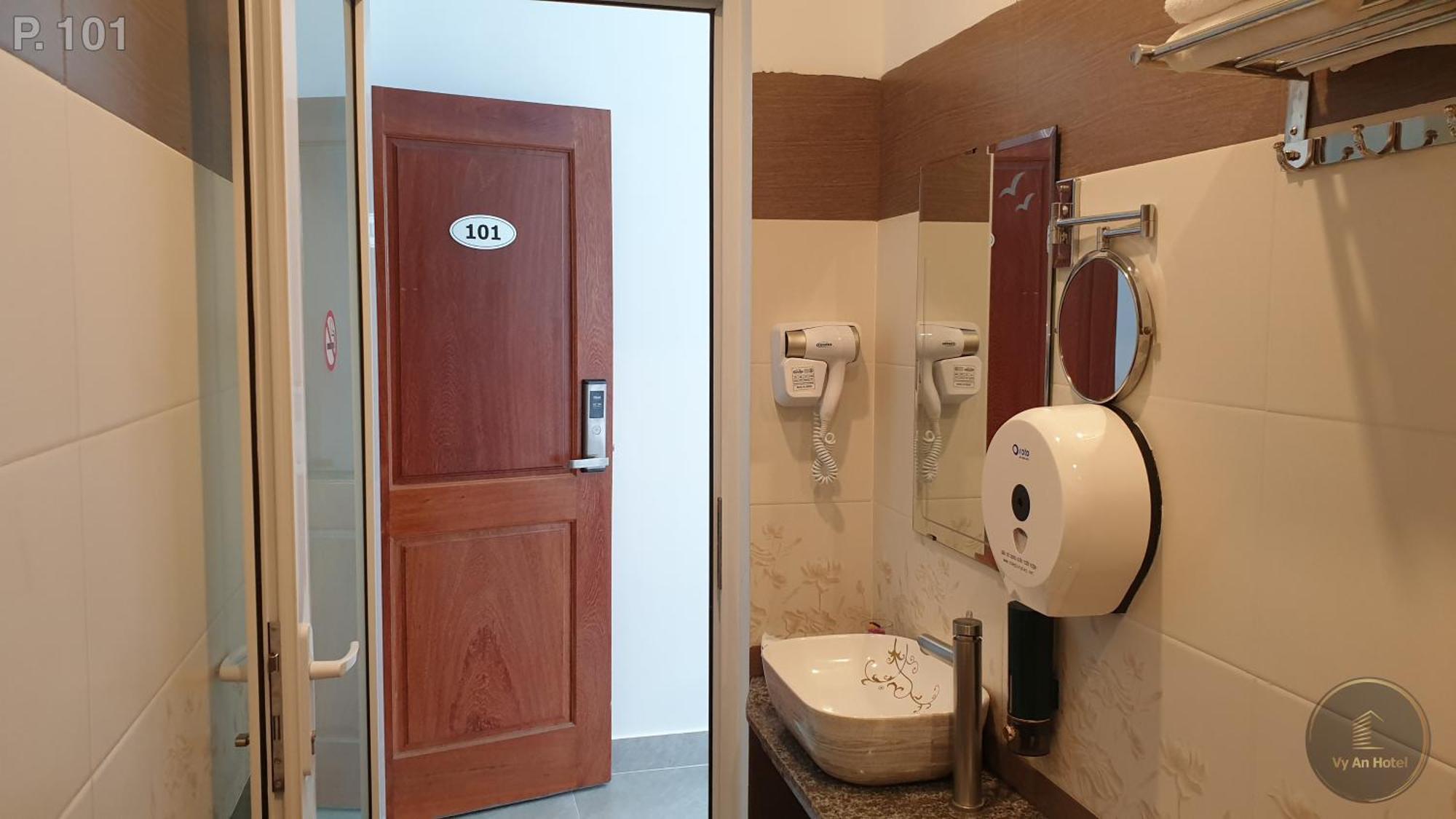 Vy An Hotel Баолок Екстер'єр фото